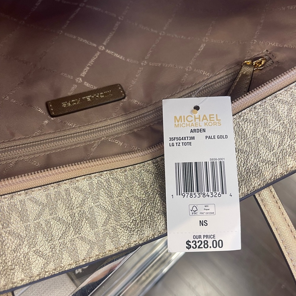 MICHAEL KORS Arden Large Metallic Top-Zip Shoulder Tote Bag
Pale Gold 
NWT - Picture 8 of 16